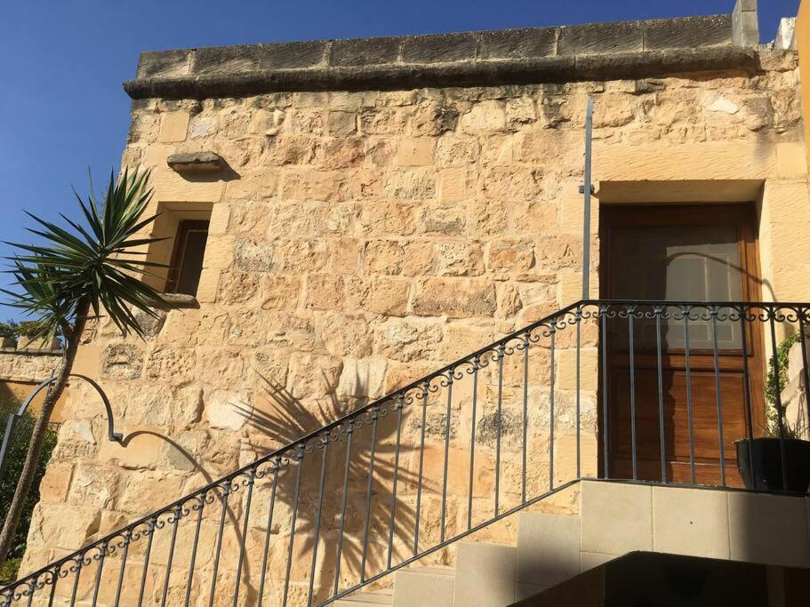 Studio Apartment With Pool In House Of Character. Birkirkara Eksteriør bilde